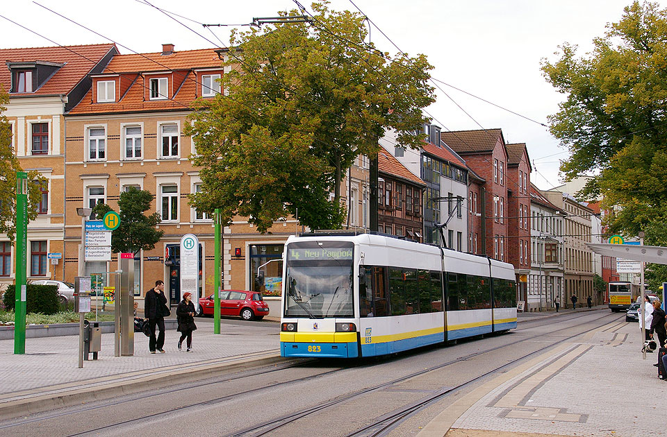 Die Straßenbahn in Schwerin - Haltestelle Platz der Jugend