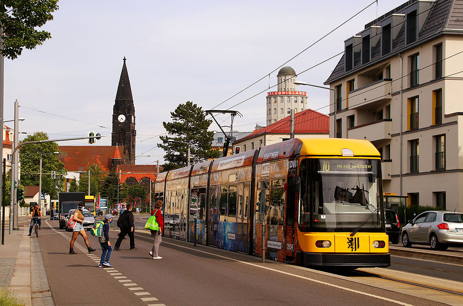 So bequem kann man in eine Straßenbahn einsteigen