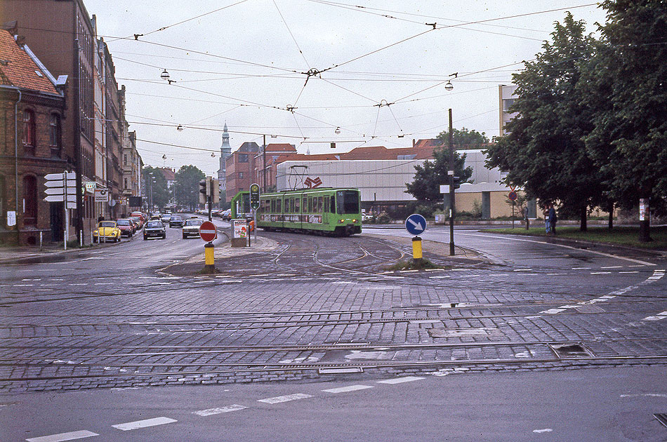 Ein Üstra 6000 an der Haltestelle Glocksee