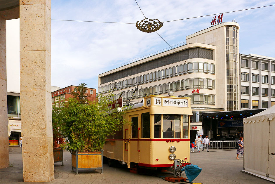 Der Bierwagen Linie 13 Schmiedestraße in Hannover am Kröpcke