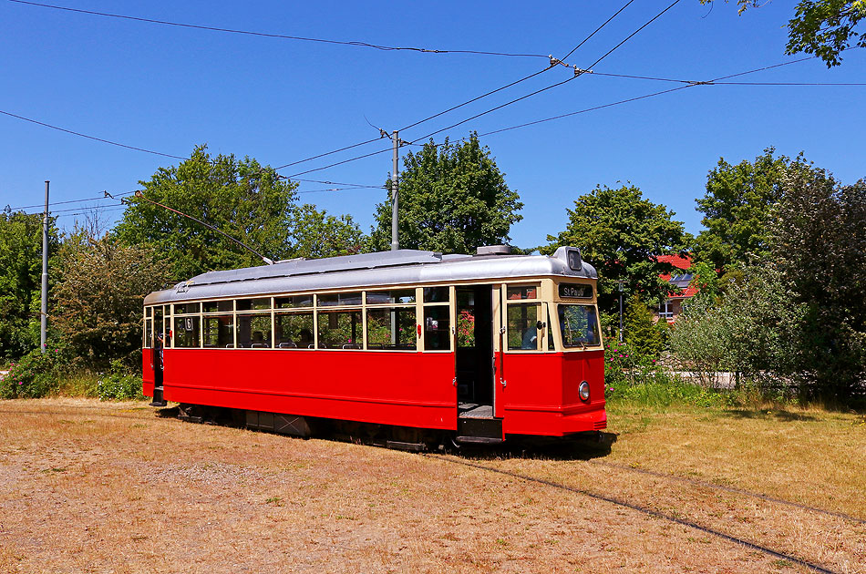 Der V3 der Hamburger Straßenbahn am Schönberger Strand