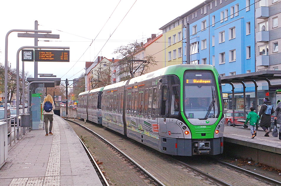 Die Straßenbahn in Hannover - Üstra - Haltestelle Vahrenwalder Platz