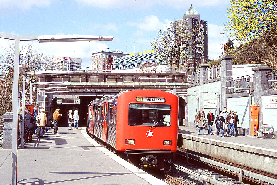 U-Bahn Hamburg - Haltestelle Landungsbrücken