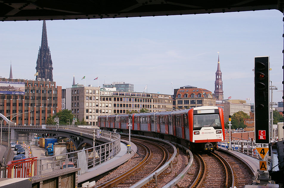 Hamburger Hochbahn Viadukt am Baumwall