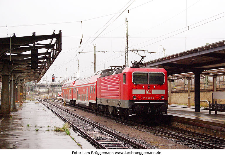 Die DB Baureihe 143 im Hauptbahnhof von Dresden