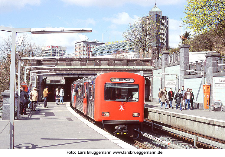 U-Bahn Hamburg - Haltestelle Landungsbrücken