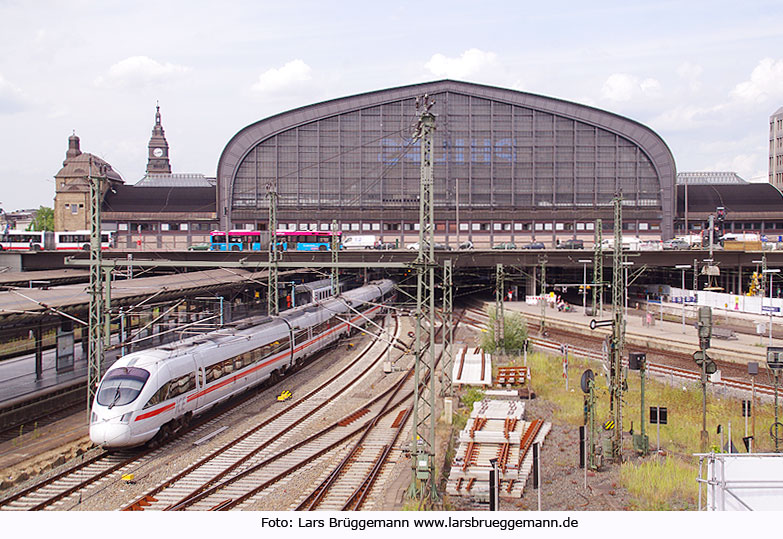 Der Hamburger Hauptbahnhof mit zwei Diesel-ICE der Baureihe 605