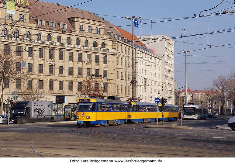 Tatra Straßenbahn in Leipzig vor dem Hbf