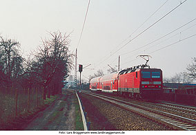 Die DB Baureihe 143 - Lok 143 070-1 - im Bahnhof Dresden-Stetzsch