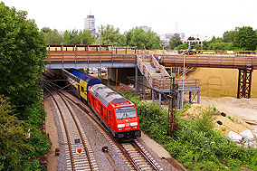 DB Baureihe 245 im Einstz beim Start in Hamburg-Harburg