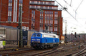 Die 218 057-0 (218 462-0) der Pressnitztalbahn in Hamburg Hbf