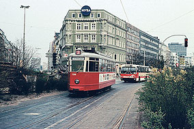 Die Straßenbahn in Hamburg am Hauptbahnhof