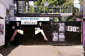 Die Kneipe Zur Ritze auf der Reeperbahn in Hamburg auf St. Pauli