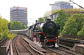 Die 01 1066 im Dammtorbahnhof in Hamburg