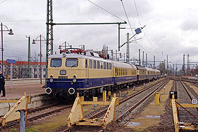 DB Baureihe 110 mit dem Rheingold in Dresden