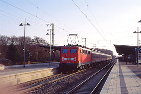 Die 141 381-4 im Bahnhof Hannover Bismarckstraße