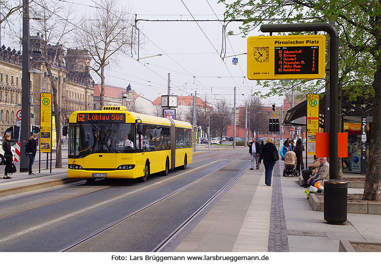DVB Bus an der Haltestelle Pirnaischer Platz