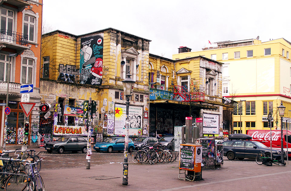 Die Rote Flora in Hamburg im Schanzenviertel