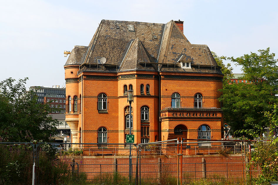 Die Hafenpolizeiwache No. 2 in Hamburg bekannt als Polizeiwache aus der Fernsehserie Notruf Hafenkante