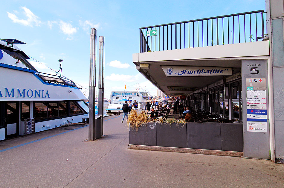 Die Brücke 5 an den Landungsbrücken in Hamburg