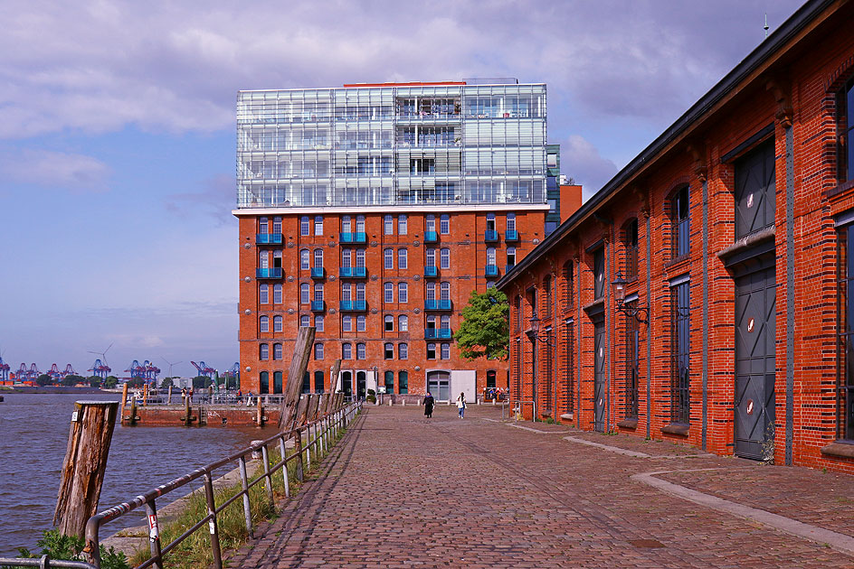 Der Fischmarkt und die Fischauktionshalle in Hamburg