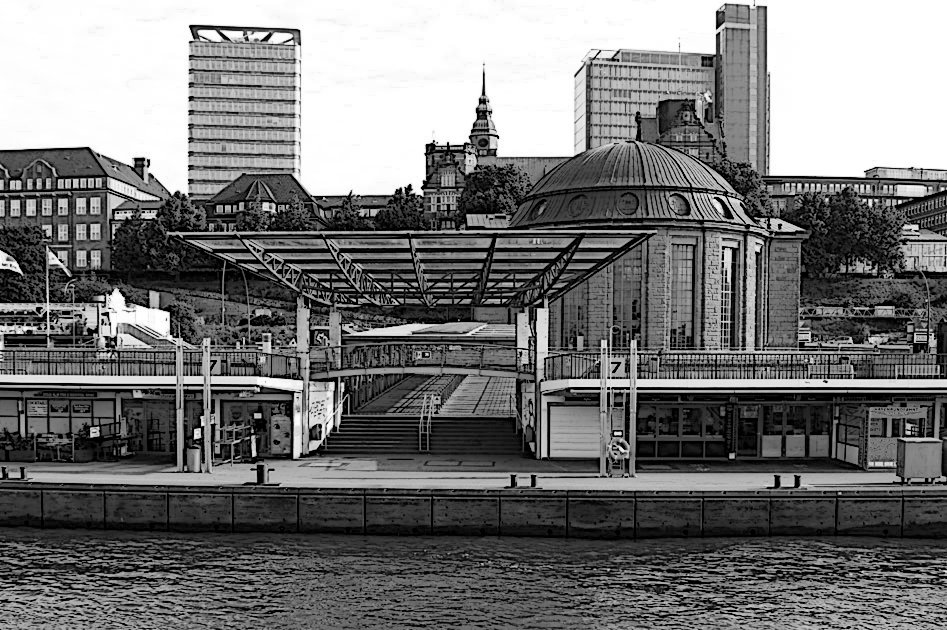 Die Brücke 7 an den St. Pauli Landungsbrücken in Hamburg
