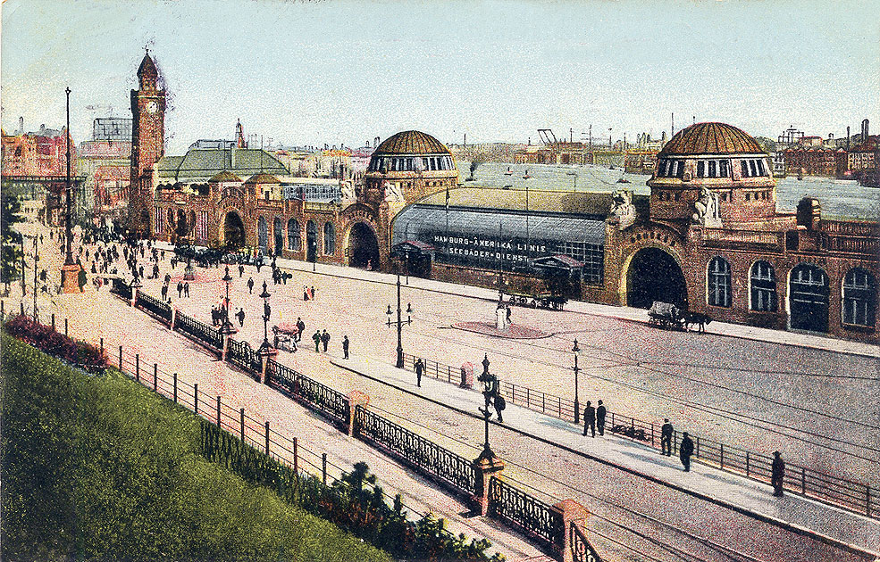 Die St. Pauli Landungsbrücken in Hamburg auf einer historischen Ansichtskarte