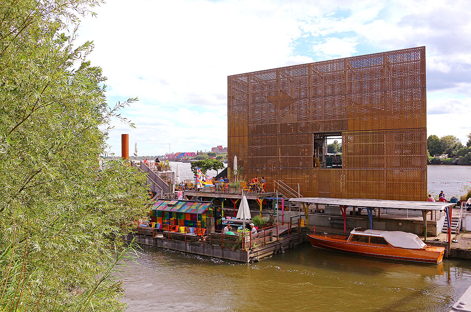 Das schwimmende Cafe Entenwerder 1 am Entenwerder Elbpark