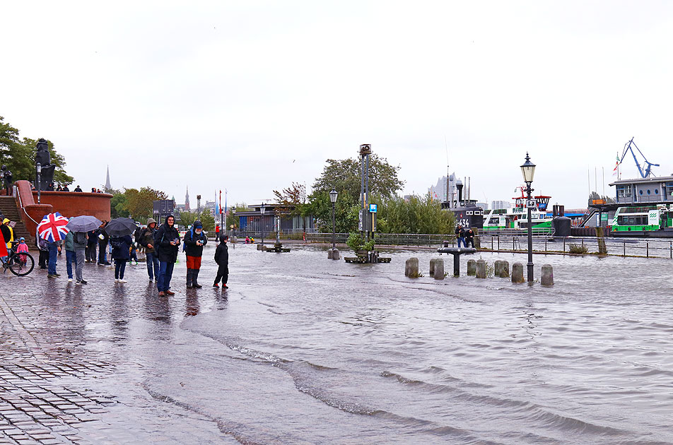 Sturmflut auf dem Hamburger Fischmarkt