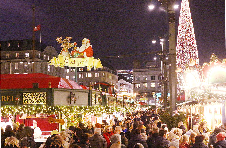 Weihnachtsmarkt in Hamburg auf dem Rathausmarkt