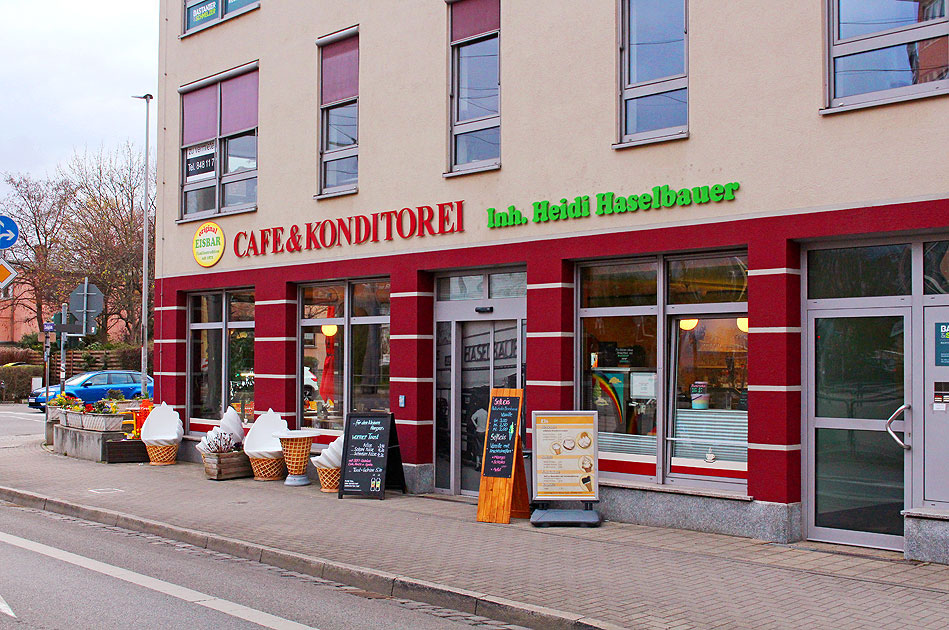 Die Original Eisbar von Heidi Haselbauer an der Zwiniglistra&szlig;e in Dresden